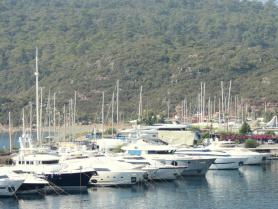 Turecké letovisko Marmaris s přístavem