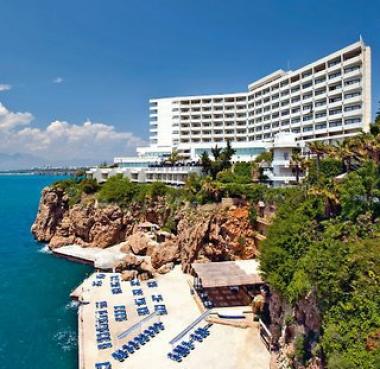 Pohled na hotel Divan Talya 