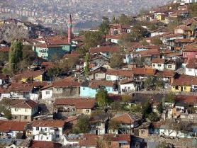 Turecké město Ankara a čtvrť Gecekondu