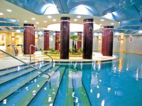 Turecký hotel Balcova Termal s vntřním bazénem