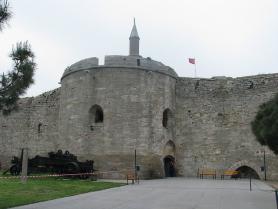 Çanakkale v Turecku s pevností Çimenlik Kalesi