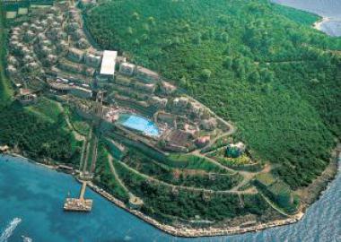 Turecký hotel Kervansaray Resort Bodrum u moře